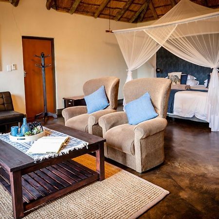 Umkumbe Safari Lodge Riverside Skukuza Eksteriør billede