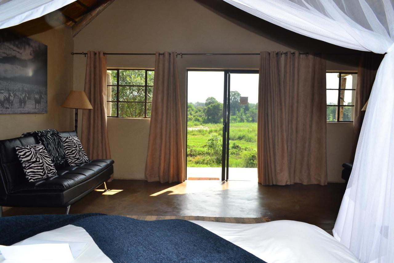 Umkumbe Safari Lodge Riverside Skukuza Eksteriør billede