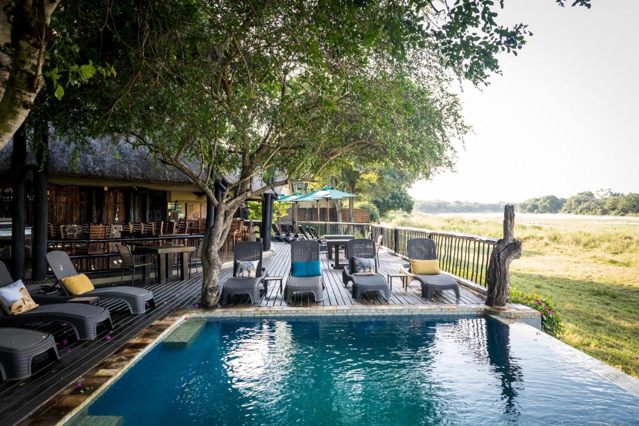 Umkumbe Safari Lodge Riverside Skukuza Eksteriør billede
