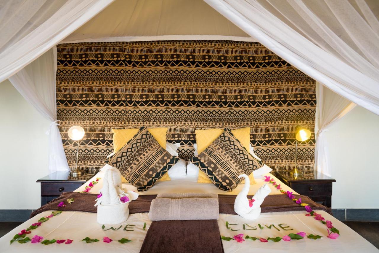 Umkumbe Safari Lodge Riverside Skukuza Eksteriør billede