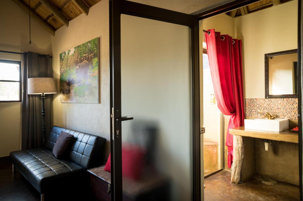 Umkumbe Safari Lodge Riverside Skukuza Eksteriør billede
