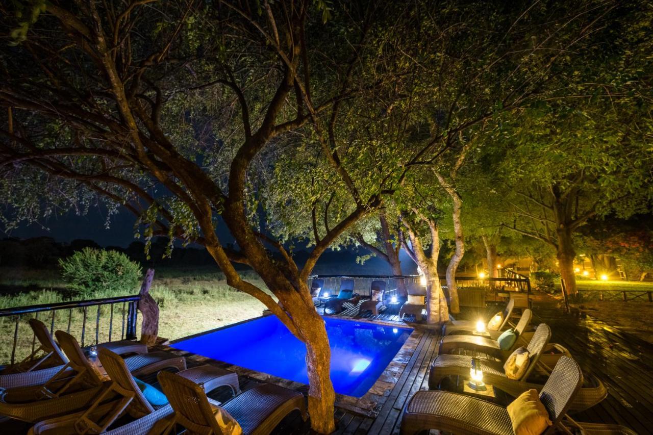 Umkumbe Safari Lodge Riverside Skukuza Eksteriør billede