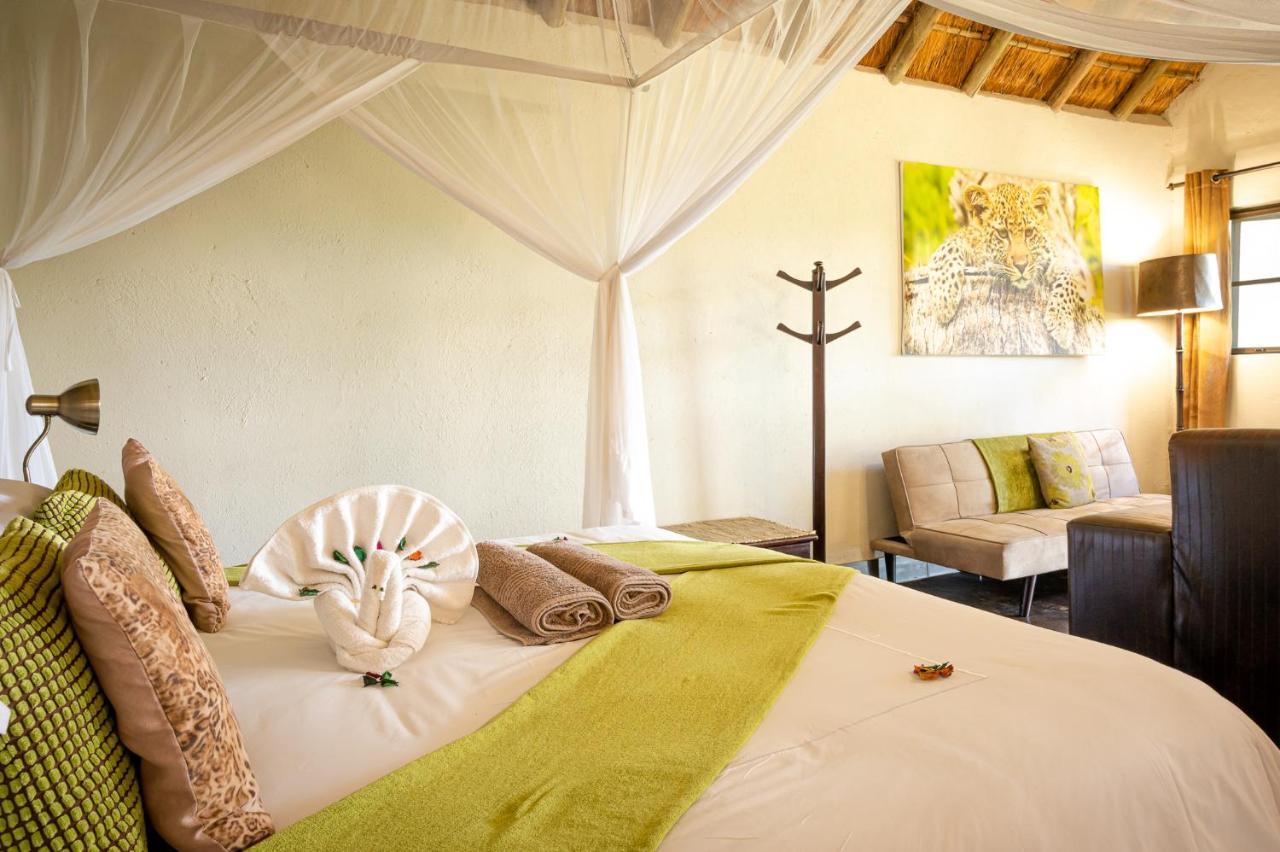 Umkumbe Safari Lodge Riverside Skukuza Eksteriør billede