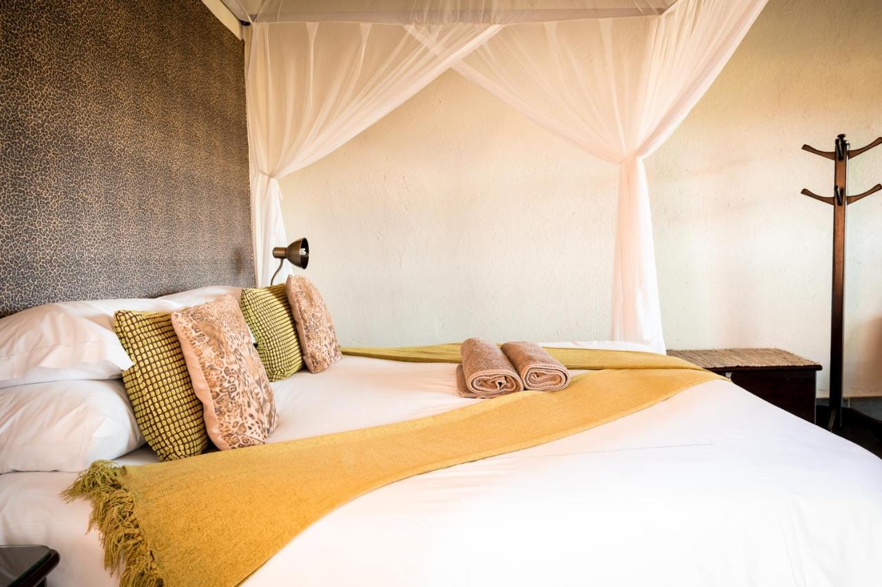 Umkumbe Safari Lodge Riverside Skukuza Eksteriør billede